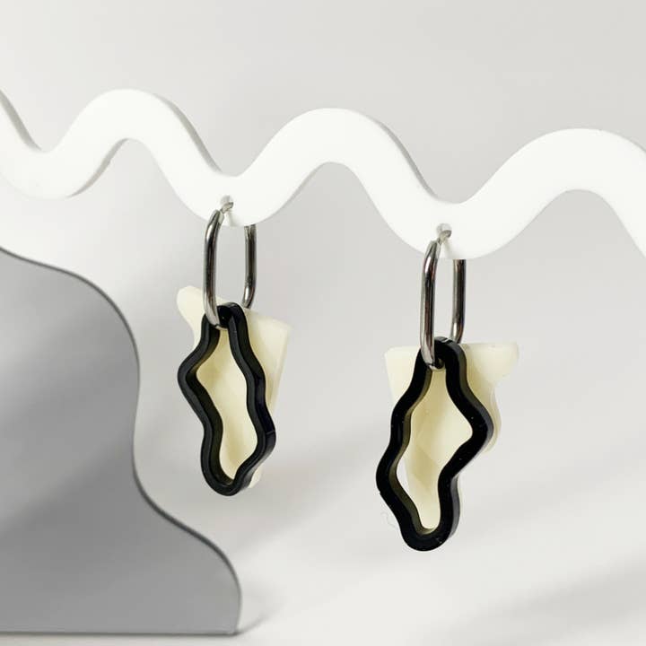 Recycled plastic hoop earrings SHAPE & LINE for wholesale by mimimono