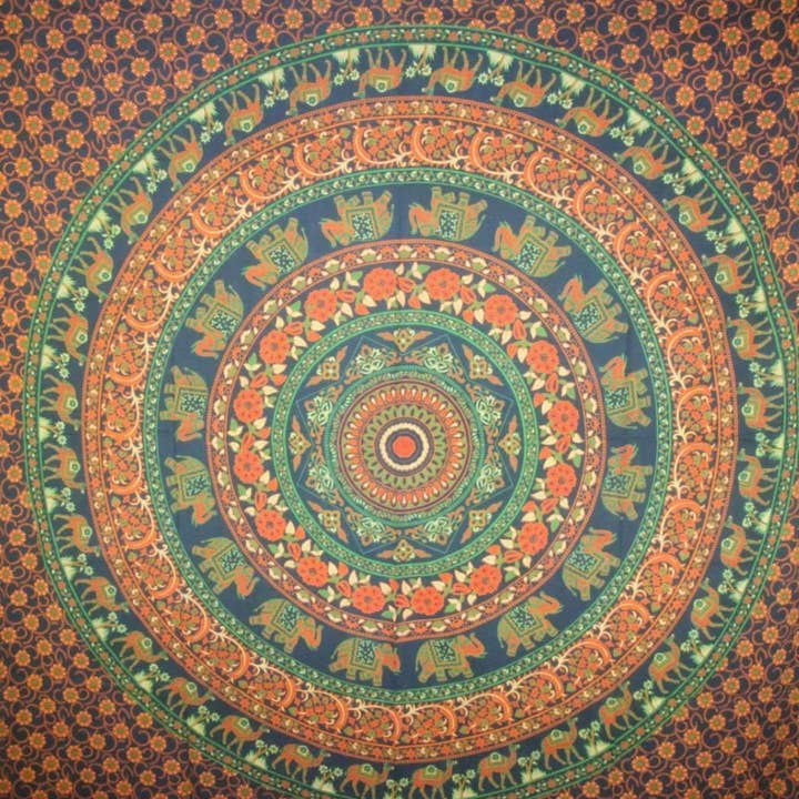 Mörkblå Kalejdoskop Mandala Blommor & Djur Tapestry för wholesale av Wild Lotus