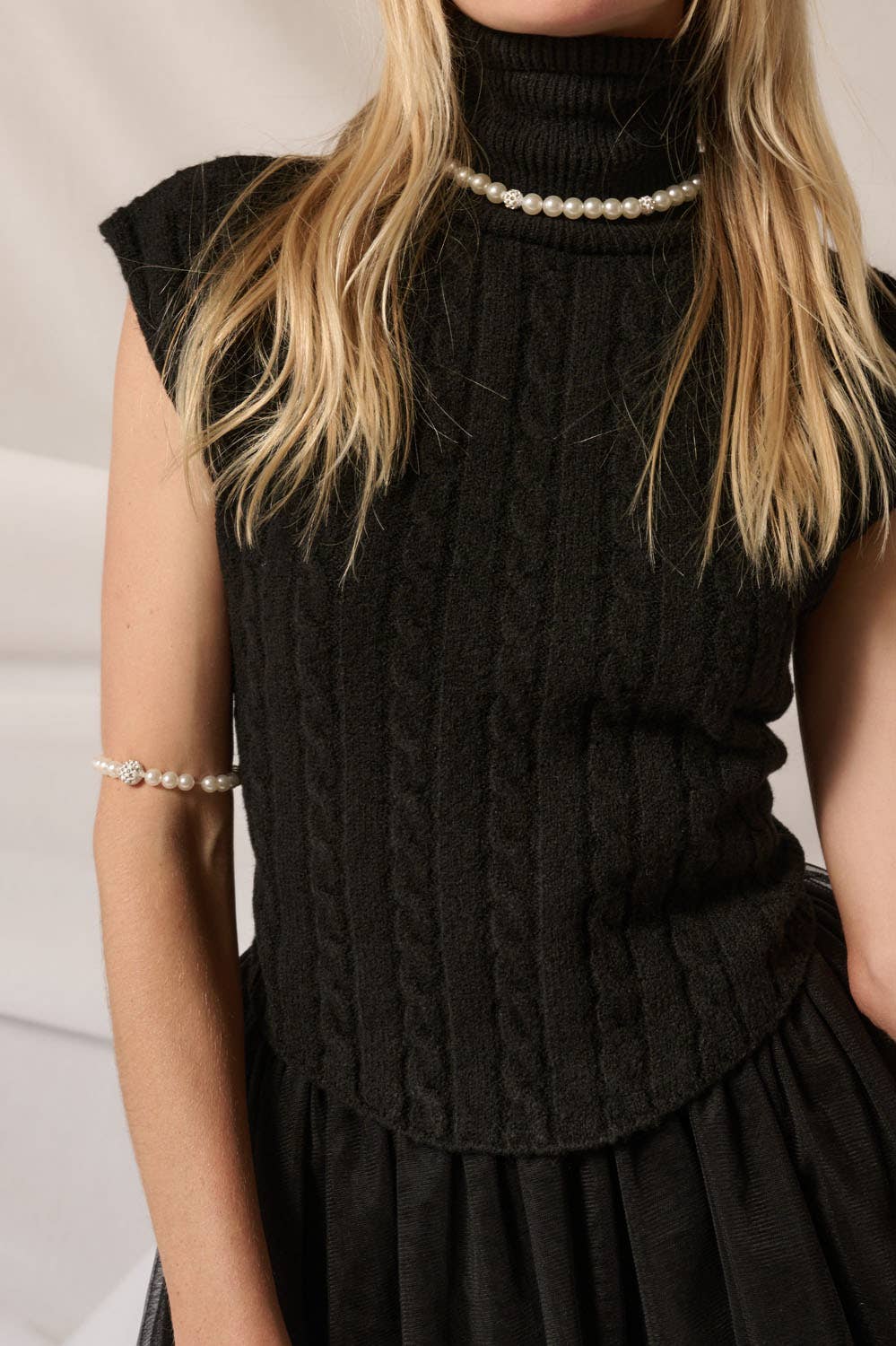 Svart Turtleneck tröja Bodice Ruffled Tyll Miniklänning för wholesale på Faire1