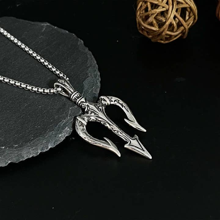GemMeet - Wholesale Pendant/Charm Necklace - Men's Aquaman Trident Necklace