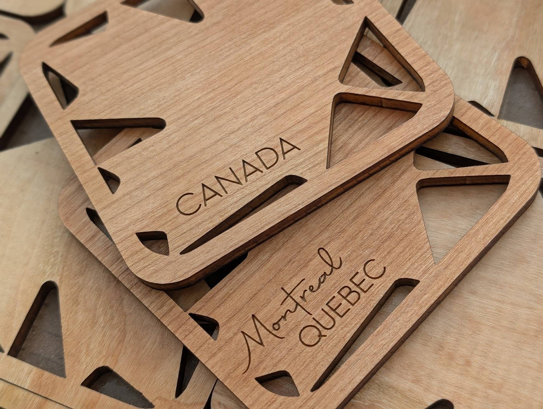 Foxwood Gifts Canada - Vente Sous-verre - Dessous de verre feuille d'érable simple fait main (ensemble de 4) fabriqué au Canada6