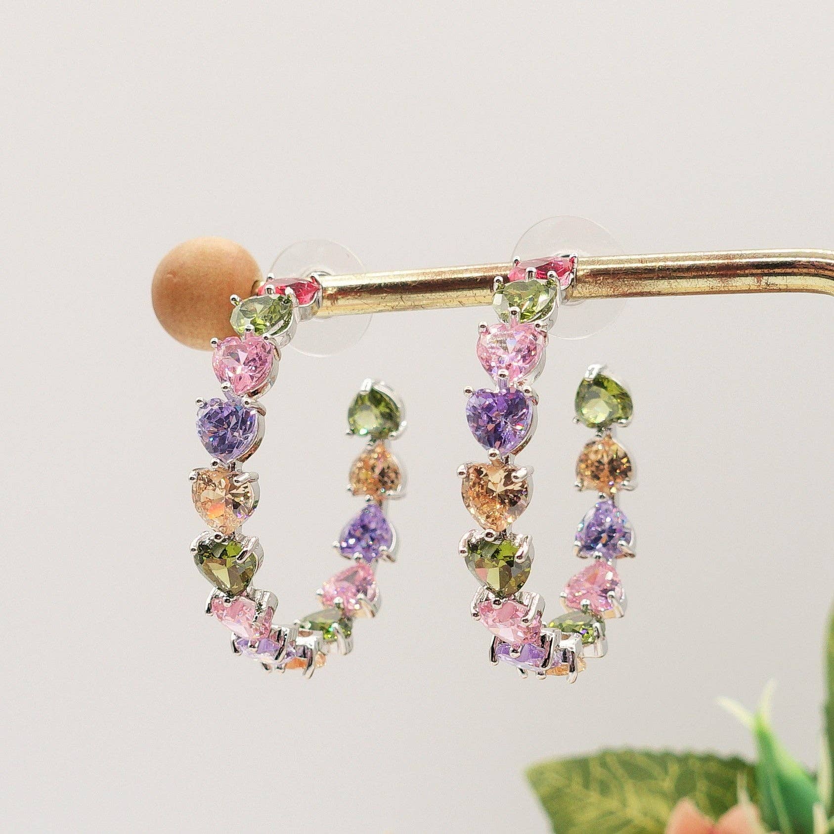 Daemon srls - Wholesale Dangle Earrings - CHERIE RAINBOW - Big hoops xl- orecchini a cerchio con cubic zirconia a forma di cuore6