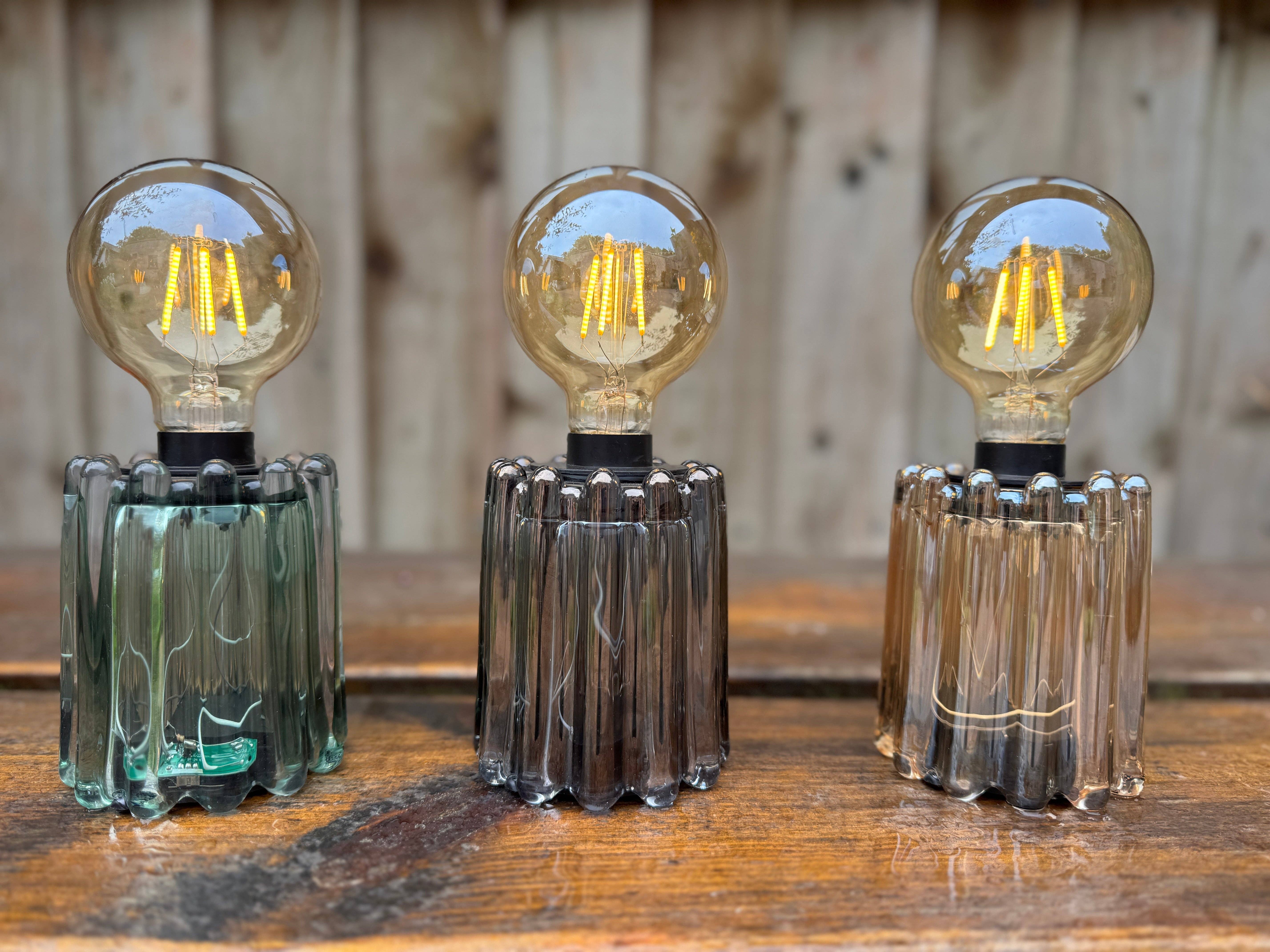 MooBoo Home – wholesale Accent/desk lamp – Wave Table Lamp Battery Operated3