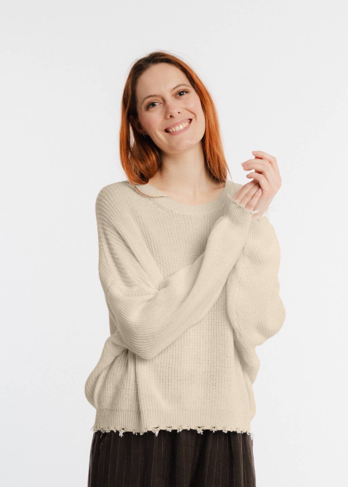 JULIA PARIS – wholesale Pullovertröja - Dam – Långärmad bomullströja med små fransar3