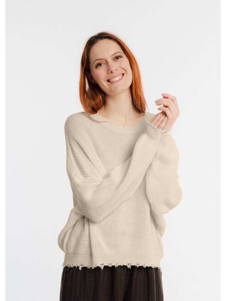 JULIA PARIS – wholesale Pullovertröja - Dam – Långärmad bomullströja med små fransar3