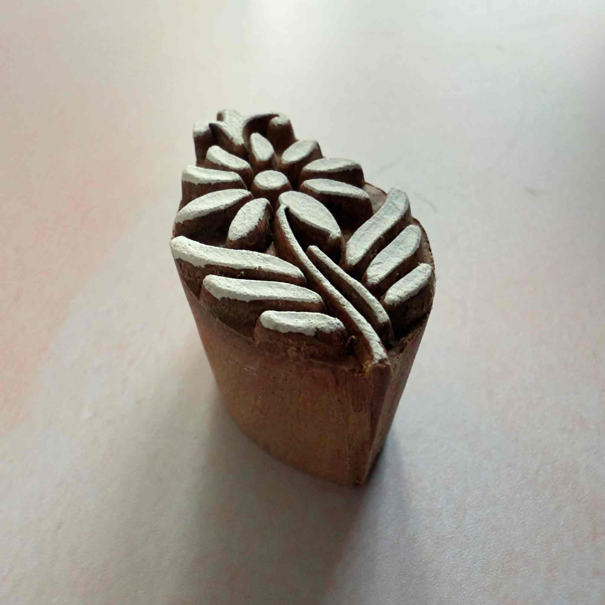 The Natural Paper Company – wholesale Rubber/decorative stamp – Spring Bloom - Indian Wood Block Stamp | Small Flower Design1