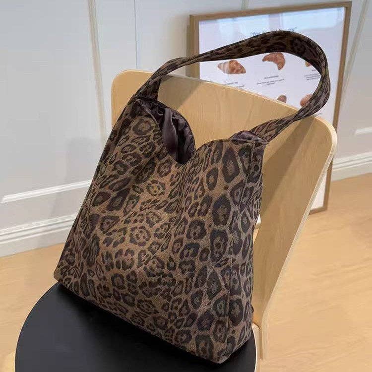 EmberLoom - Wholesale Tote Bag - Women's - Suede Leopard Print Vintage Chic Tote Bag0