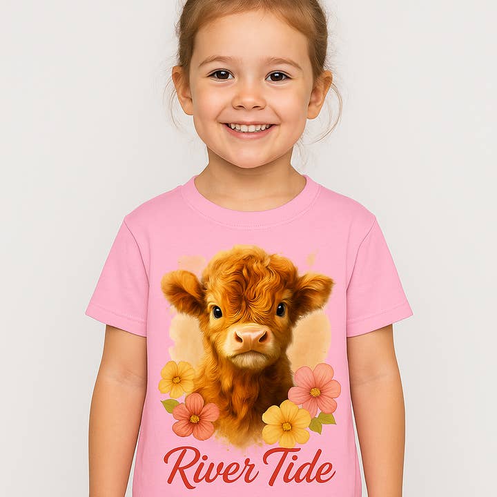 Sweet Meadow Moo – T-shirt floral Highland Cow pour filles pour la vente par River Tide Apparel