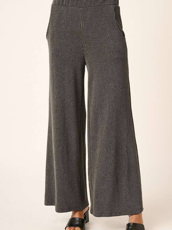 P9662-HOSE MIT RIPPSTRICKSTRUKTUR UND ELASTISCHER TAILLE UND WEITEM BEIN für den Großhandel von mittoshop