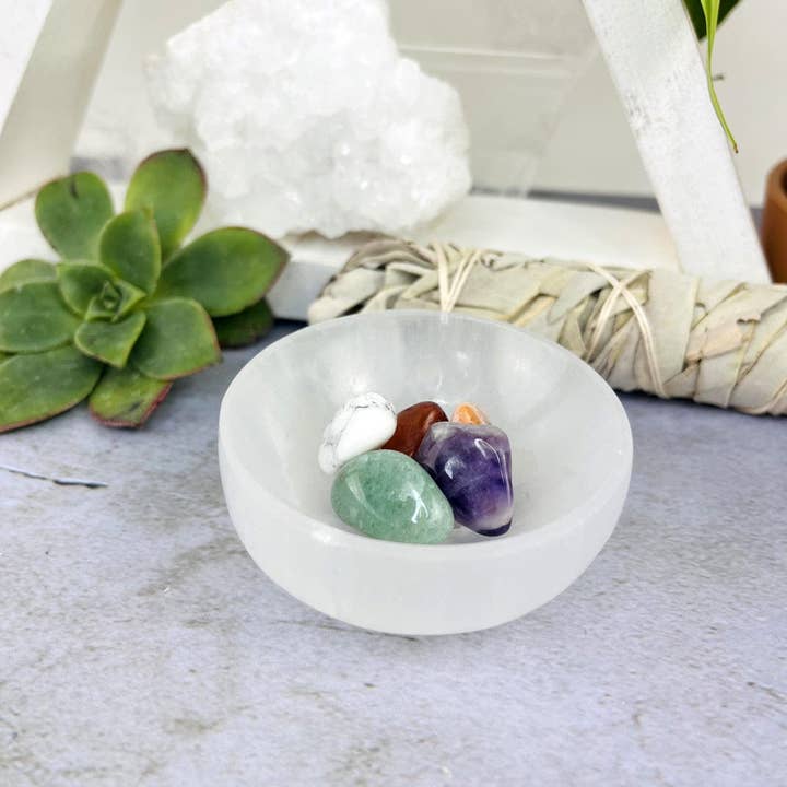 Rock Paradise – Engroshandel Meditationsudstyr – Crystal Selenite Skål - 6-7cm - Opladningsstation2