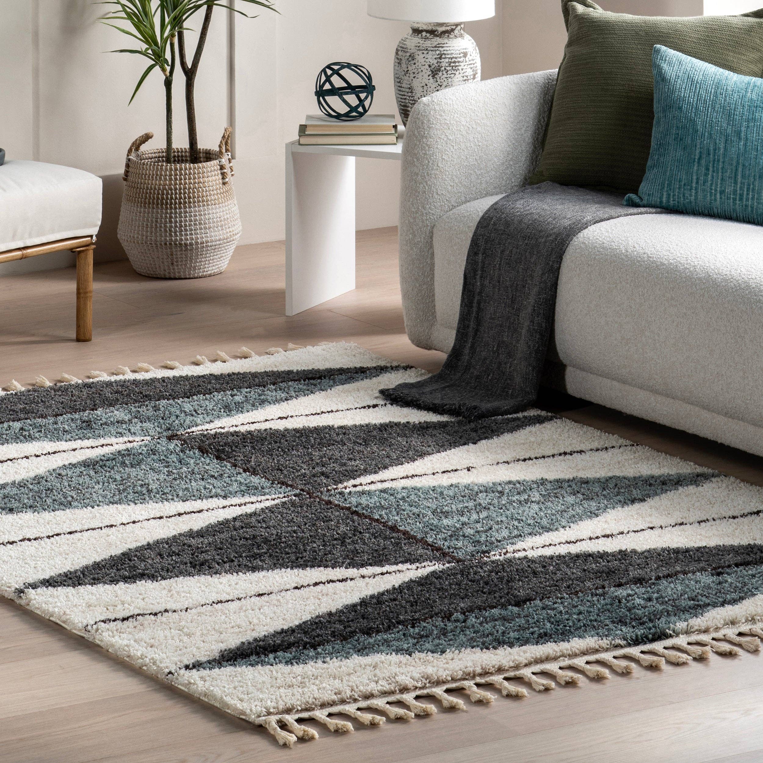 Rust Kali Shaggy Diamond Tassel Area Rug for wholesale on Faire39