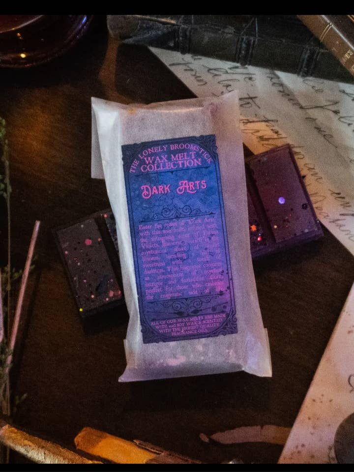 Dark arts snap wax melt bar for wholesale by Hexbomb ltd