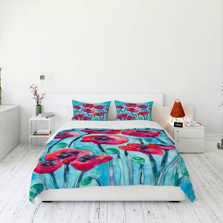 Housse de couette ou couette Poppy Sky pour la vente par Brazen Design Studio