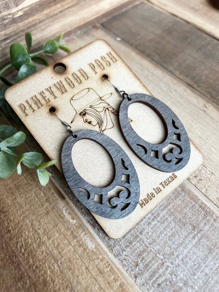 Orecchini western in legno boho grigio grafite per la vendita all'ingrosso da parte di Pineywood Posh