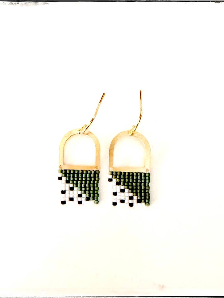 Glaspärla Mässing Delica Örhänge Miyuki Prickig Grön för wholesale av GentrybyJenna