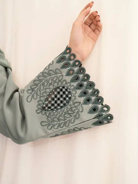 Zod - Vente Caftan – femme - Abaya brodée Hareer2