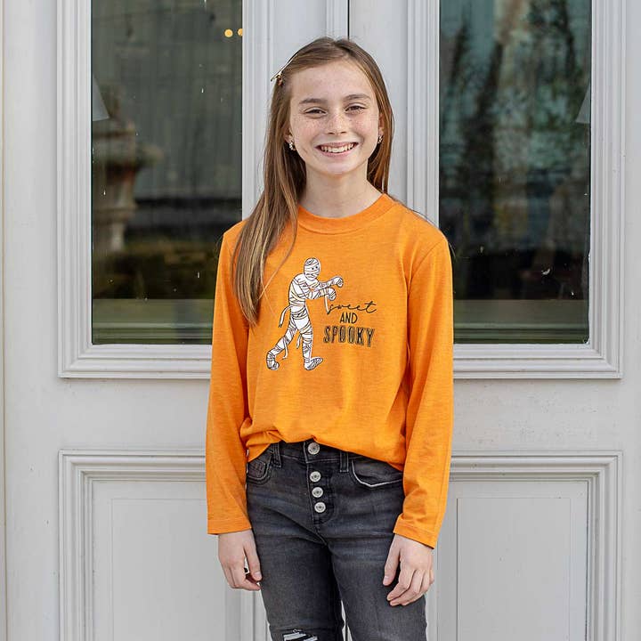 Leuk en griezelig T-shirt met ronde hals en lange mouwen voor jongeren, lichtoranje/zwart -Asst. voor wholesale door The Royal Standard