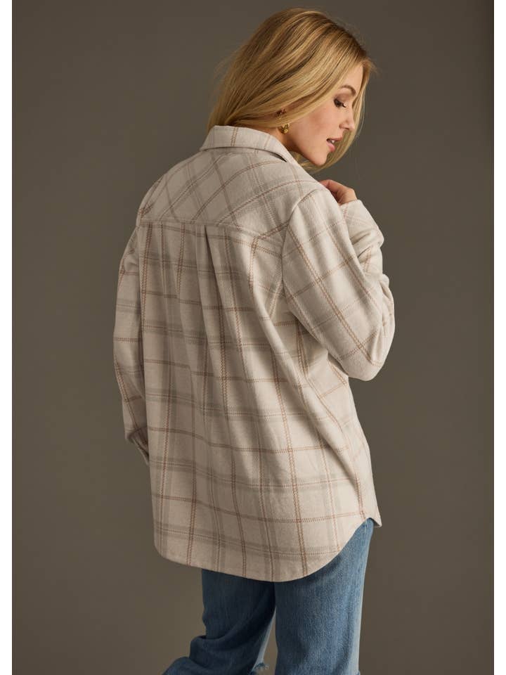 Panache Apparel Co. - Venta al por mayor Camisa con botones - Mujer - Teniente Tan, Camisa de Cuadros Marrón y Gris con Botones2