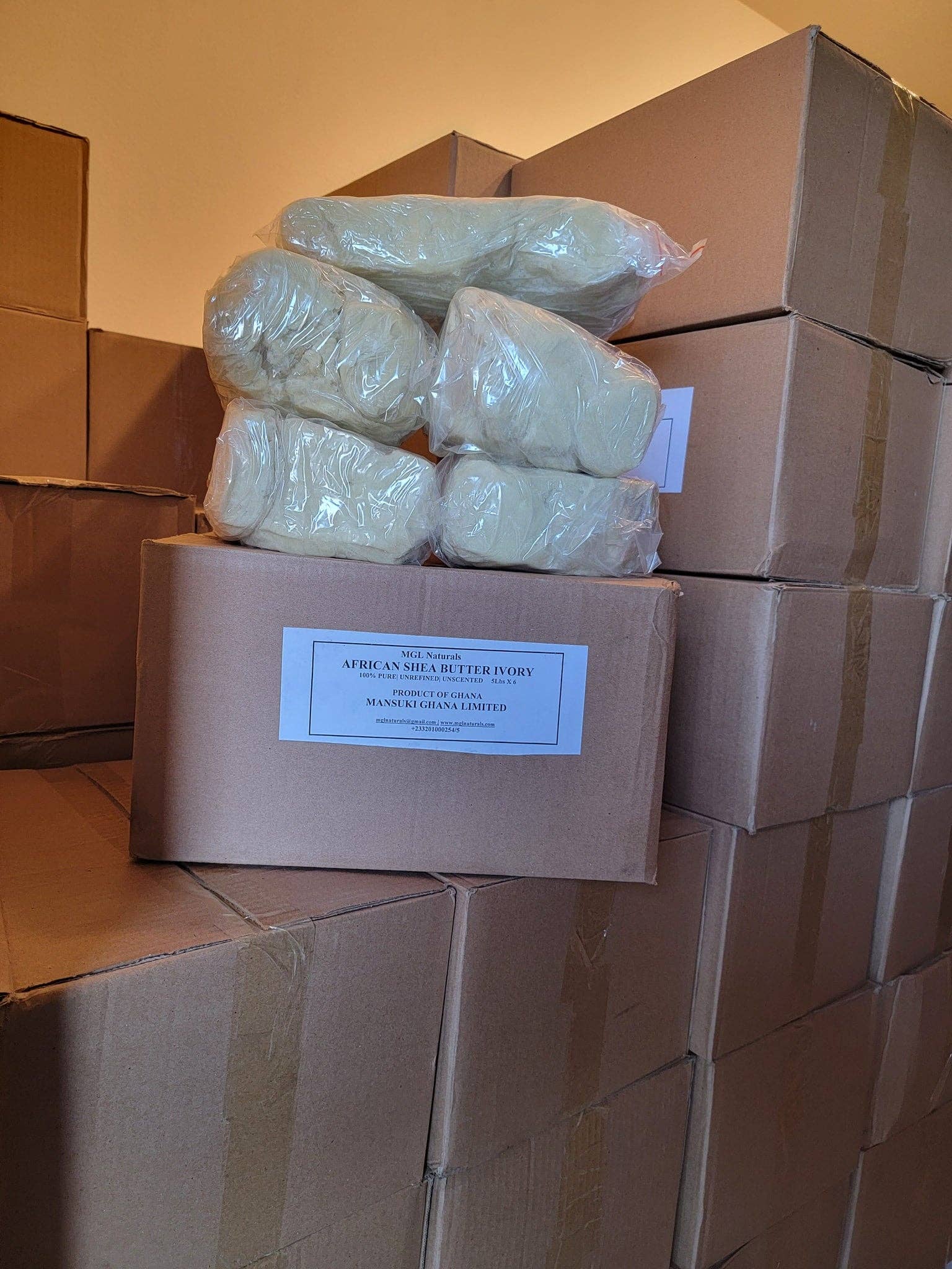 Ivoor Biologische Afrikaanse sheaboter ivoor voor groothandel op Faire6