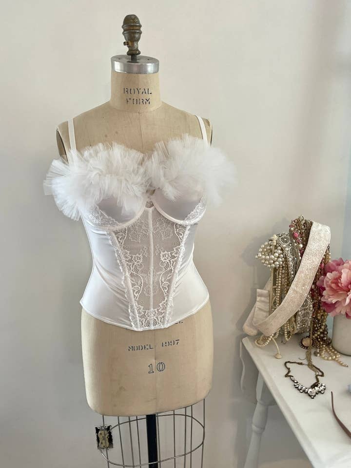 Farm Charm Couture - Wholesale Corset - Women's - White lace and tulle honeymoon corset lingerie