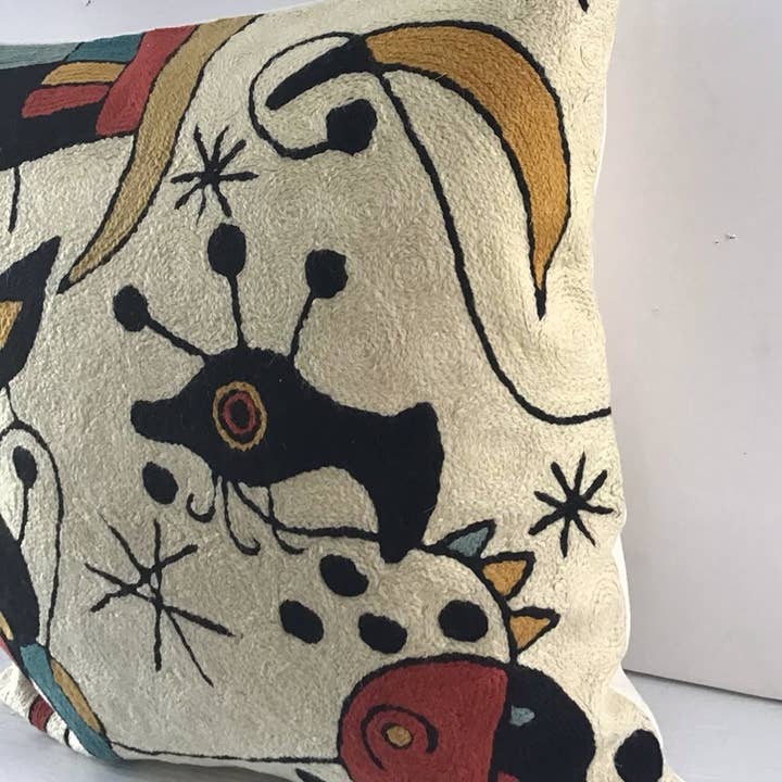 natural habitat - Wholesale Throw/Decorative Pillow - Pillow Chainstitch 18" Miro #8 Cream1