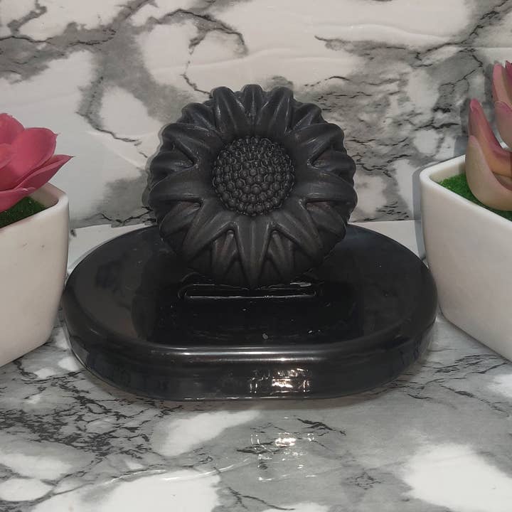 Jett Skencare – Großhandel Feste Seife – Kokosnuss-Aktivkohle-Seife2