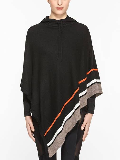 Poncho Ezra pour la vente par Titika Active
