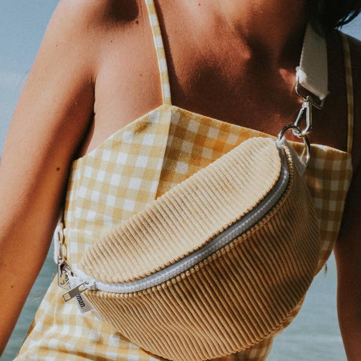 Gul fløjl banan for engroshandel hos Peman