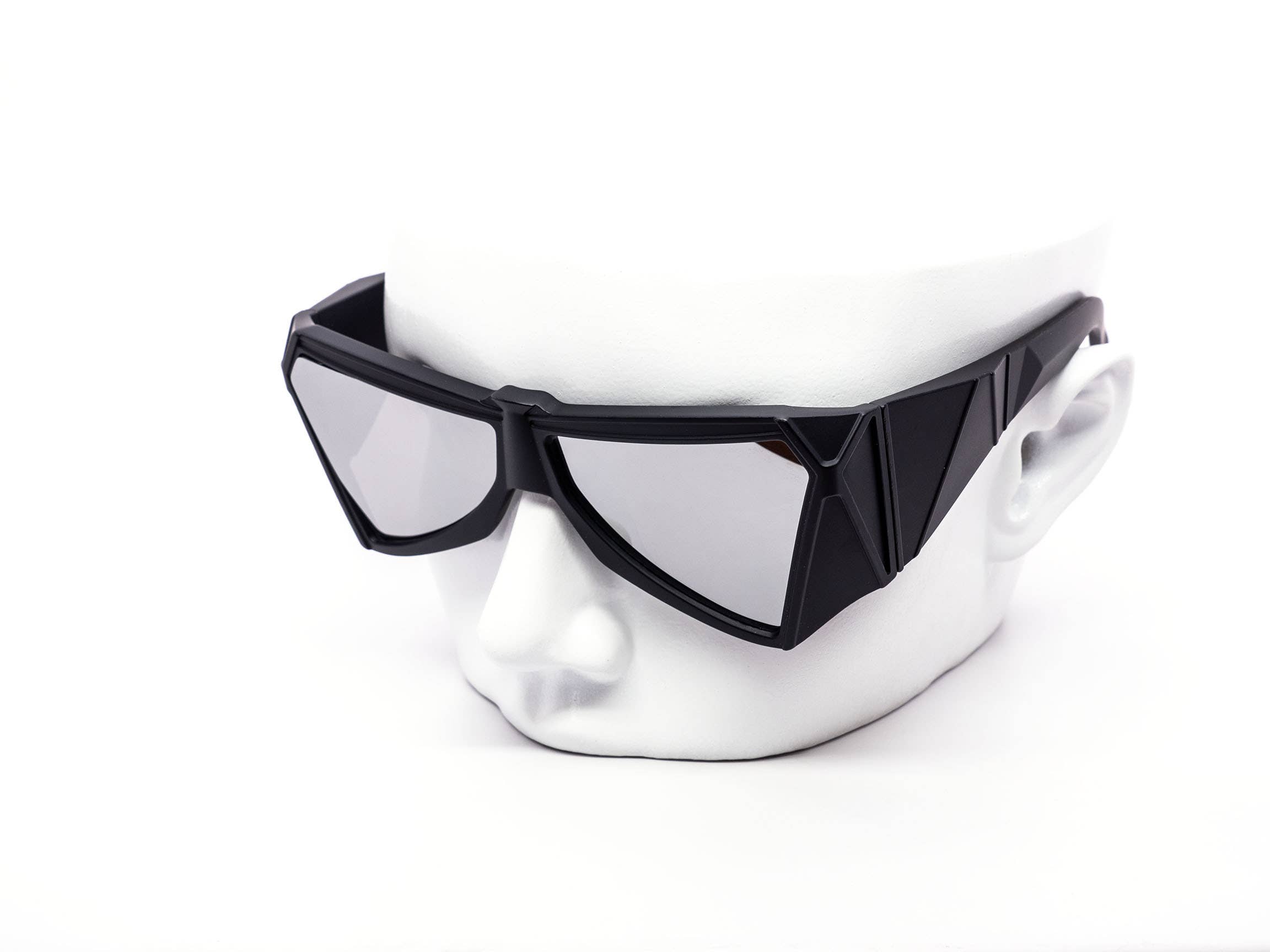 Still Friday - Wholesale Sunglasses - Unisex - Oversized Cyberpunk Super Triangle Sunglasses3