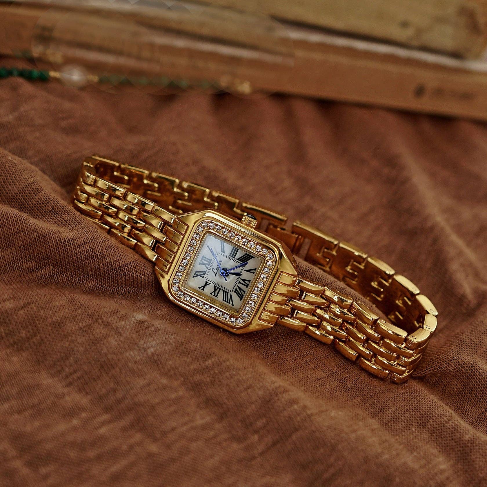 Dipped Shop - Wholesale Wrist Watch - Women's - Vintage Roman Square Rhinestone Bezel Quartz Watch DP25F7421