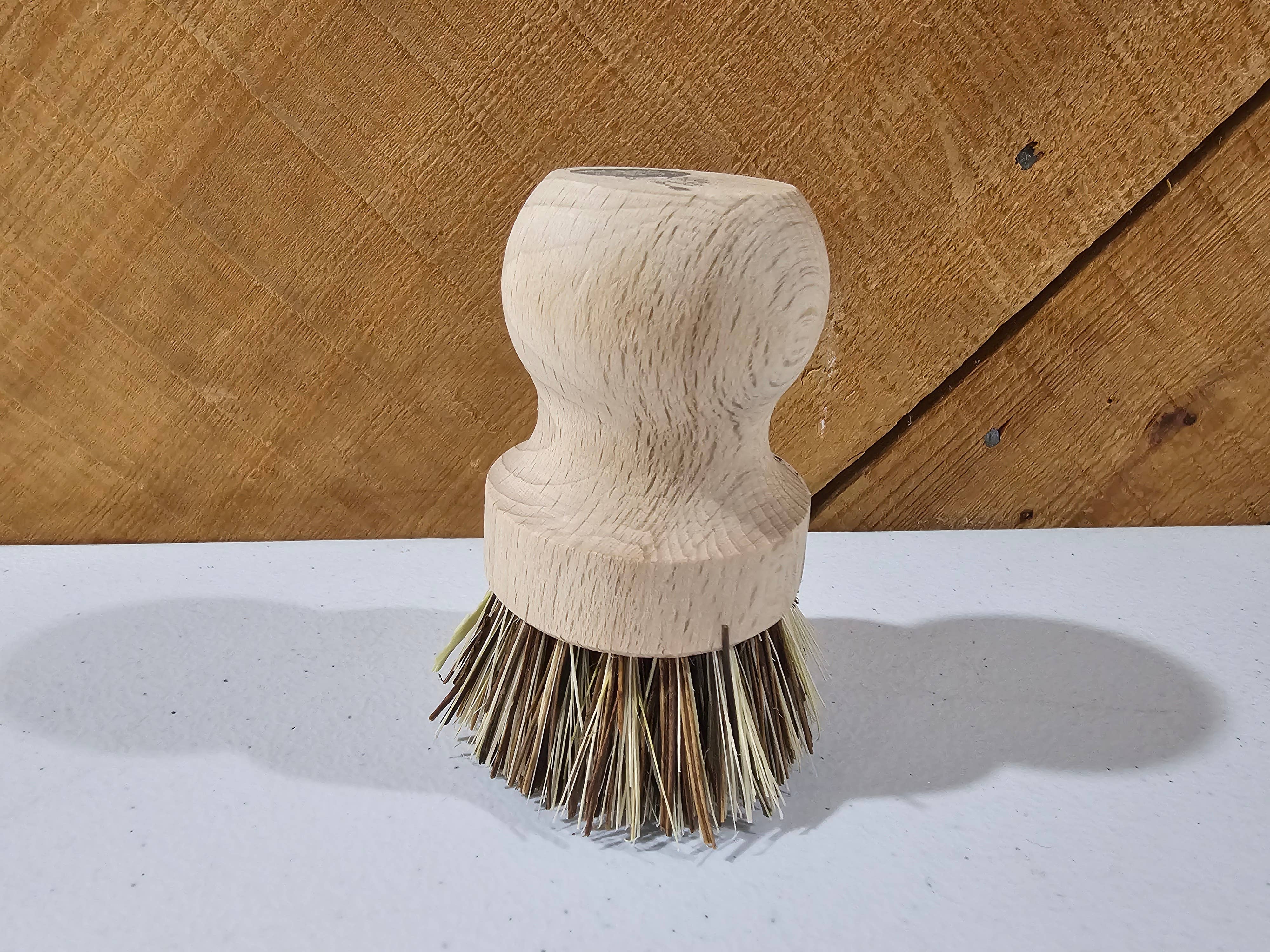 La Belle France - Wholesale Cleaning Brush - Beechwood Pan Brush with Sisal Bristles - Made in France3