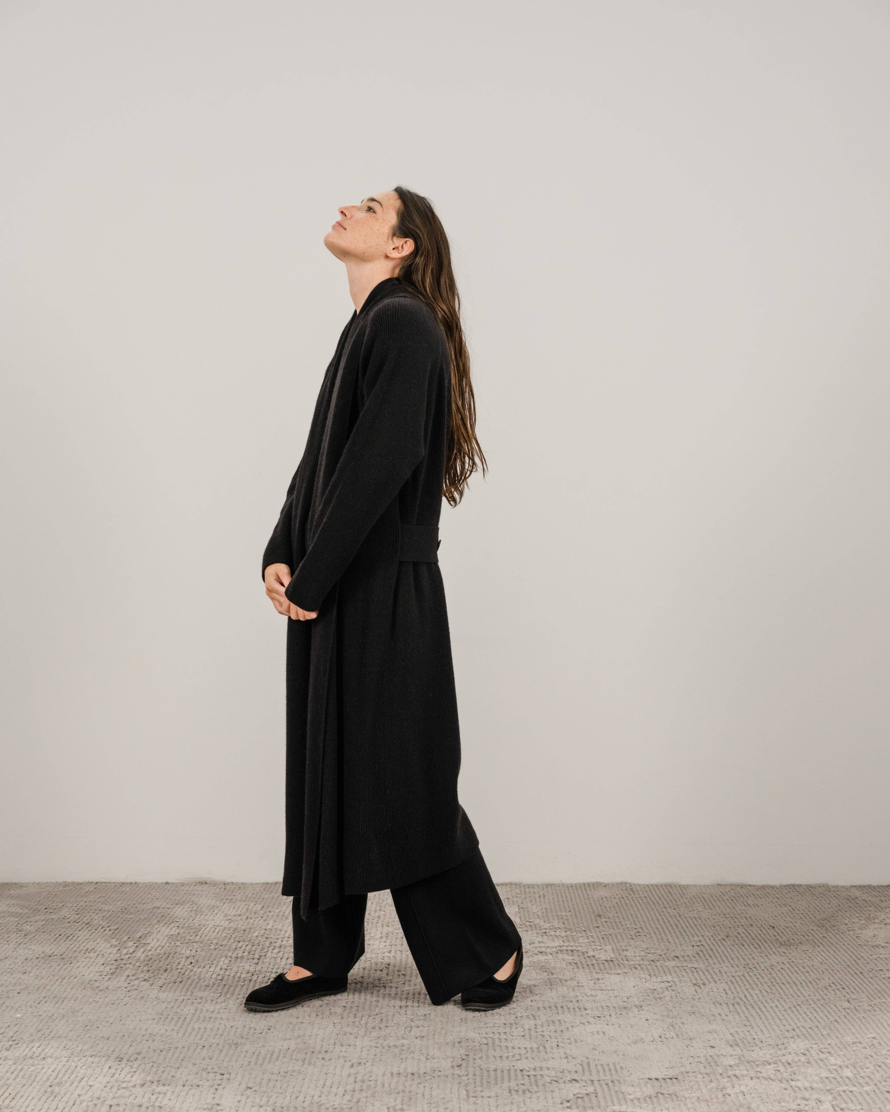 Lèmme – Großhandel Strickjacke – Damen – Maxi-Cardigan mit Schalkragen aus Kaschmirmischung14