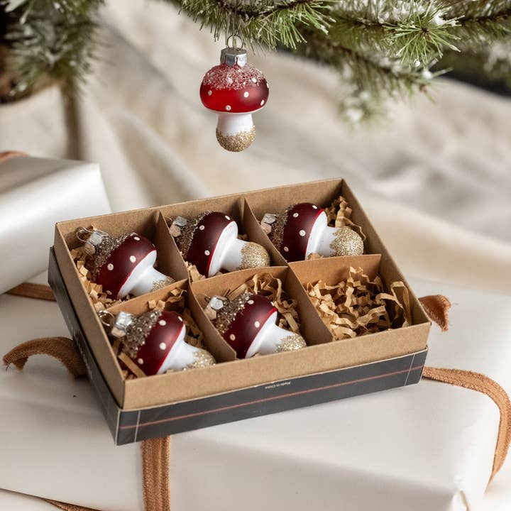 Ragon House - Venta al por mayor Conjuntos de adornos - CONJUNTO DE 6 ADORNOS DE SETAS ROJAS CON PURPURINA0