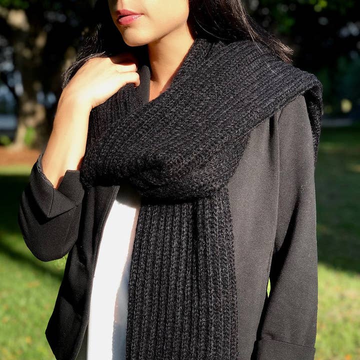 SLATE + SALT - Wholesale Scarf - Unisex - Chunky Black Knit Alpaca Scarf1