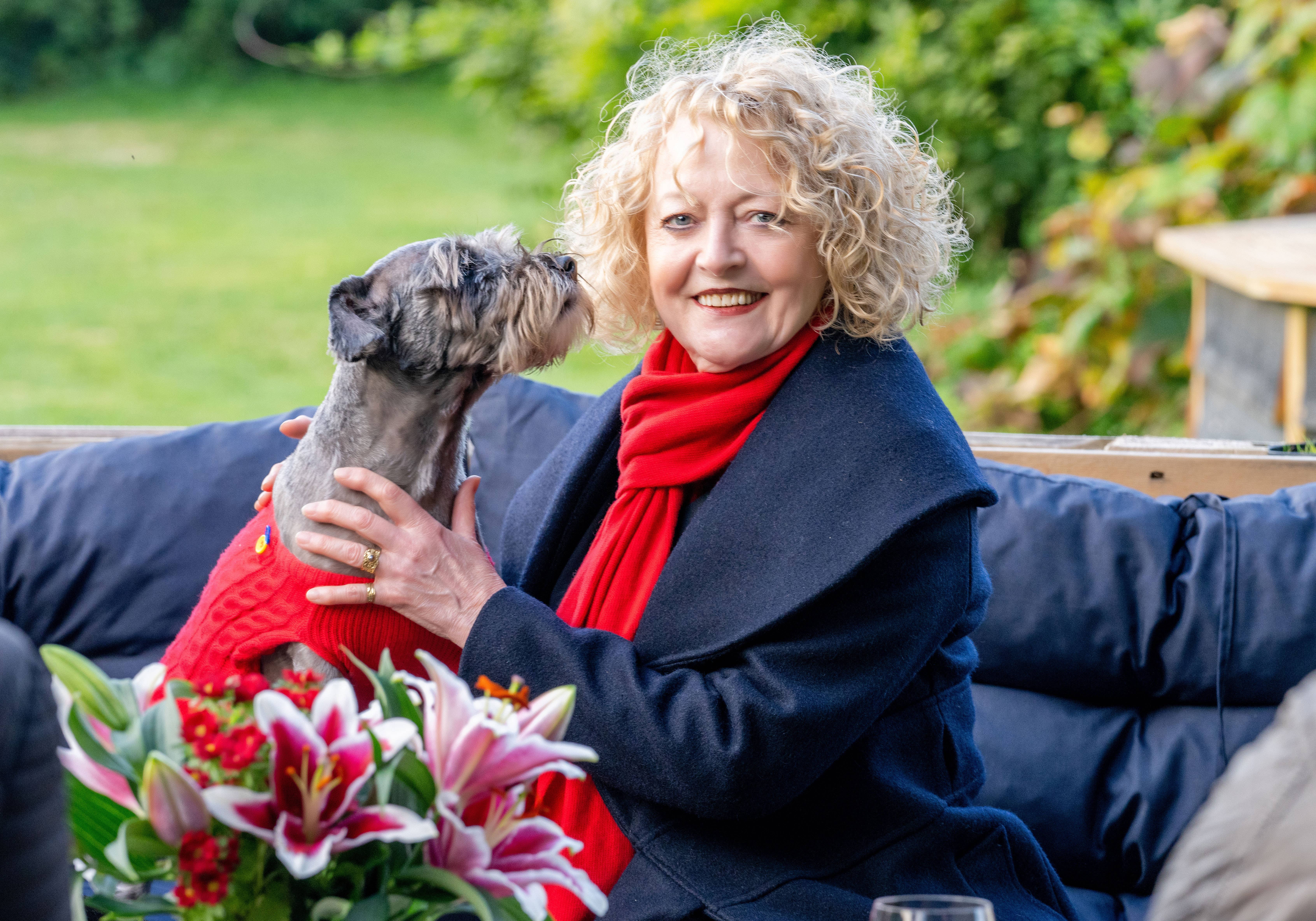 Creatico - Wholesale Scarf - Women's - House of Conti Firenze Cashmere Blend Italian Scarf7