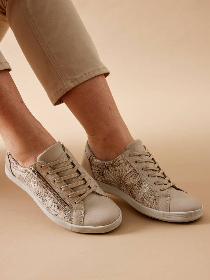 Low-top sneakers with removable air sole (2012061_0032) for wholesale by PEDICONFORT