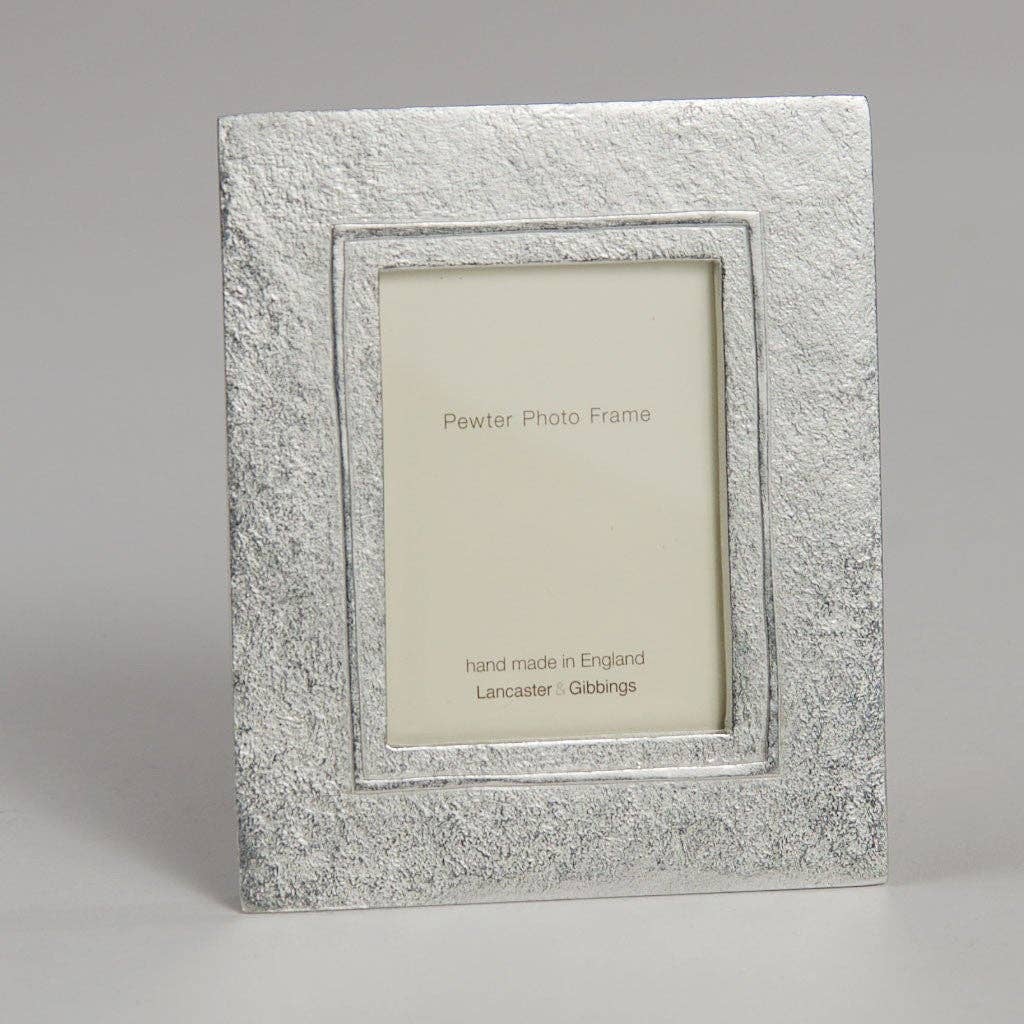 Lancaster and Gibbings – wholesale Picture frame – Raised Line Pewter  Mini Photo Frame2