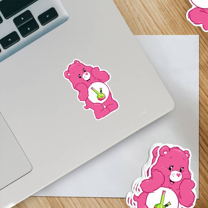 Ozark Sticker Company – Großhandel Aufkleber – Caring Weed Bear Aufkleber – Pinker Bong1