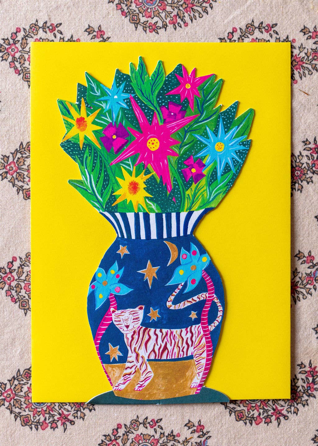 Hutch Cassidy (Greetings Cards and Paper Goods) – wholesale Everyday greeting card – 'Magical Pop Up Tiger Vase' Greetings Card13