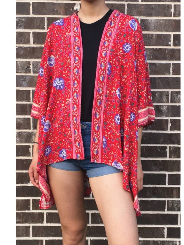 KIMONO ESTAMPADO FLORES 811 ROJO para venta al por mayor de DESHENG ENTERPRISE