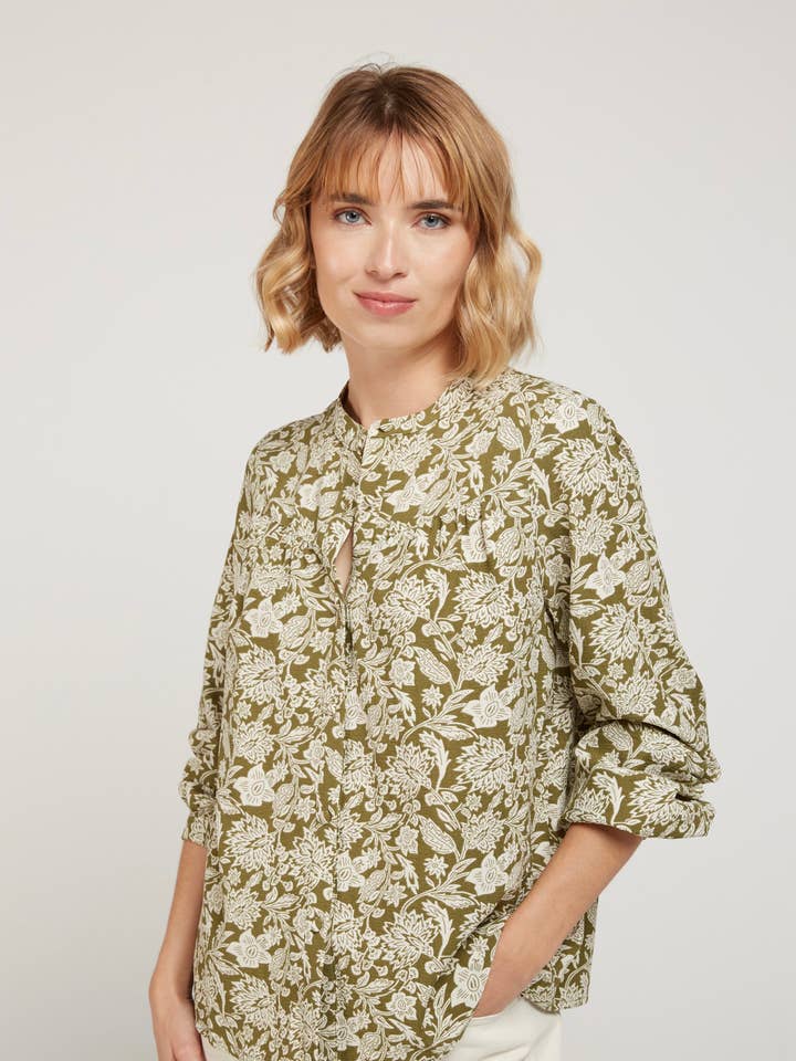 LAZARE - Blusa estampada floral por atacado de Andy & Lucy