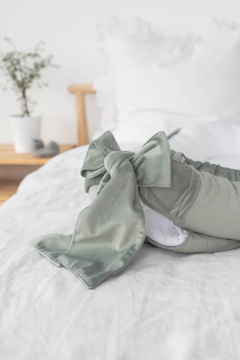 Babyly - Wholesale Bassinet - Baby - velvet babynest with bow (5 colors) - BABYLY2