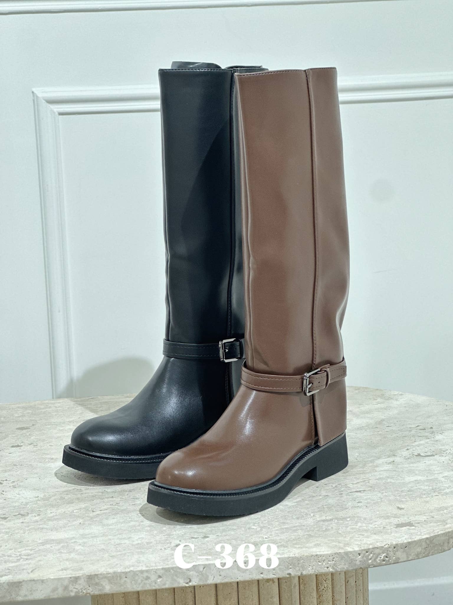 Black Riding boot in faux leather C-368 for wholesale on Faire0