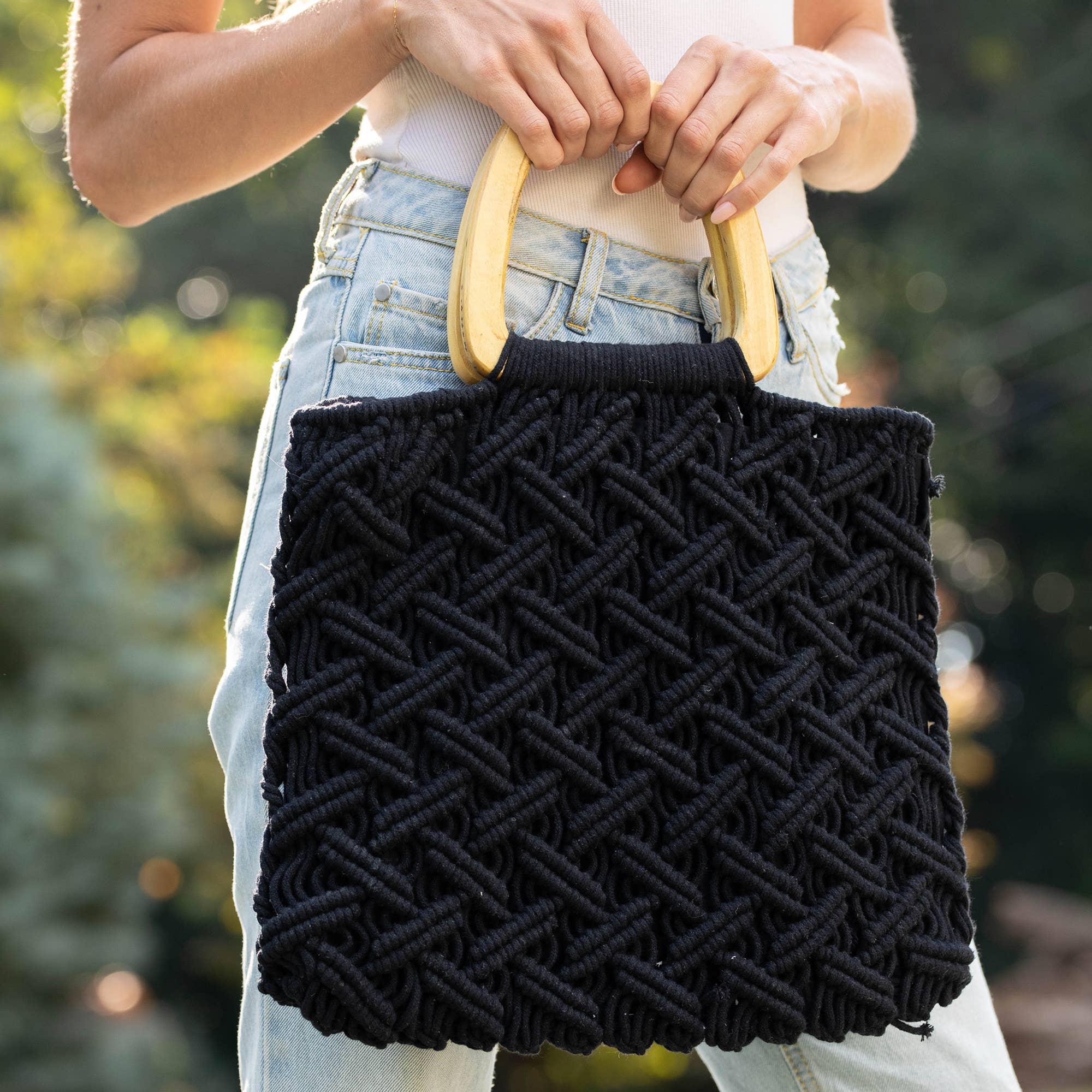 Terra Bag Bolsa de macramé de algodón con asas de madera Negro