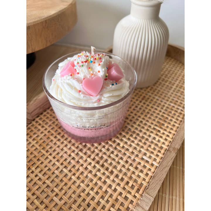 Studio Rein - Venta al por mayor Velas de diseño llamativo - Vela de postre perfumada, cera de soja, 130 g, merengue de limón