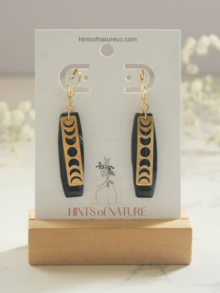 Boucles d'oreilles Moon Phase pour la vente par Hints of Nature