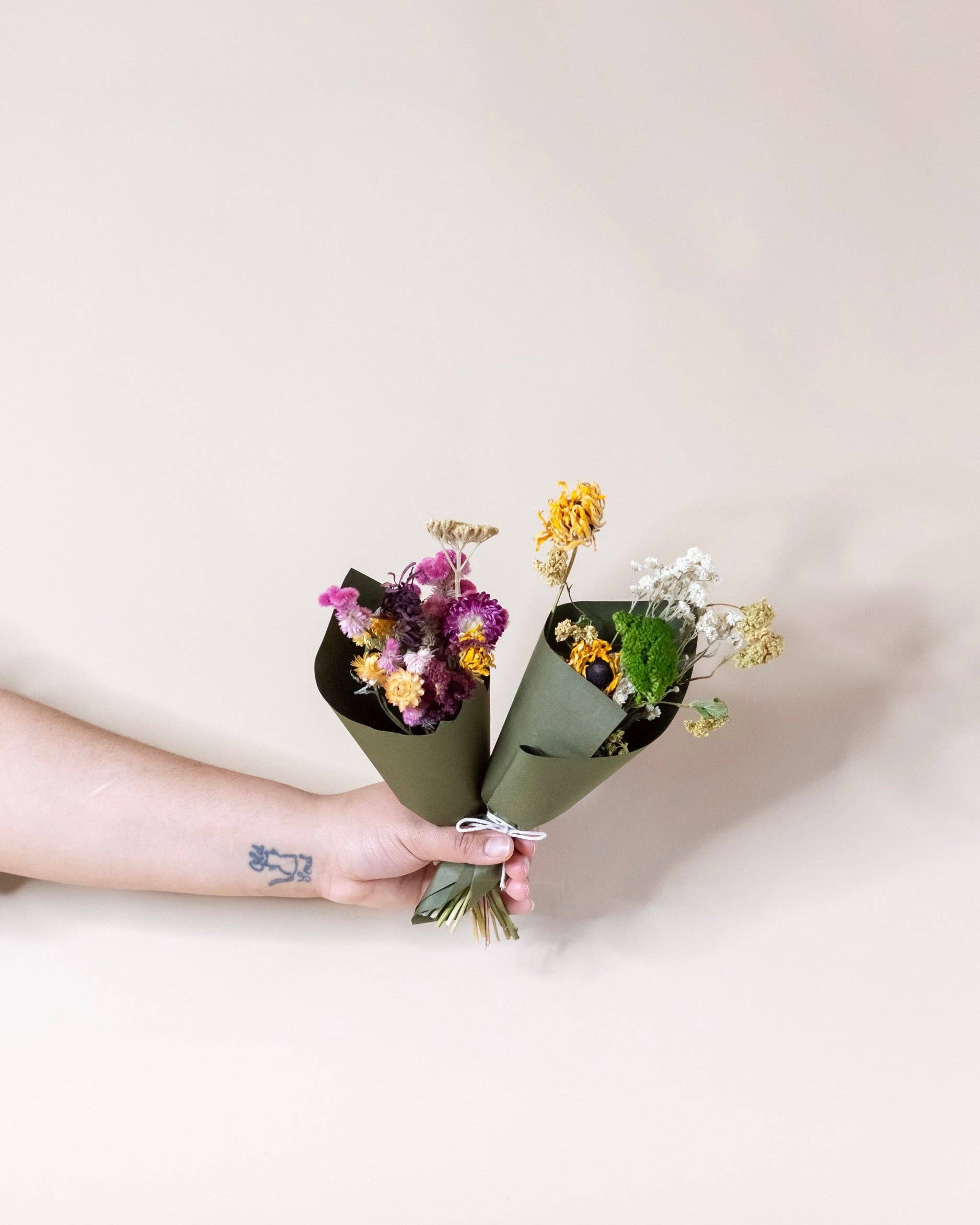 Fernseed - Wholesale Dried/Pressed Flowers - Dried Mini Flower Bouquets6