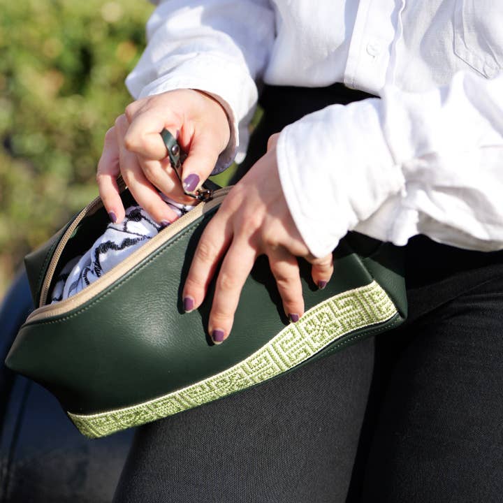 Darzah - Wholesale Toiletry Bag - Women's - Travel Kit - Green2