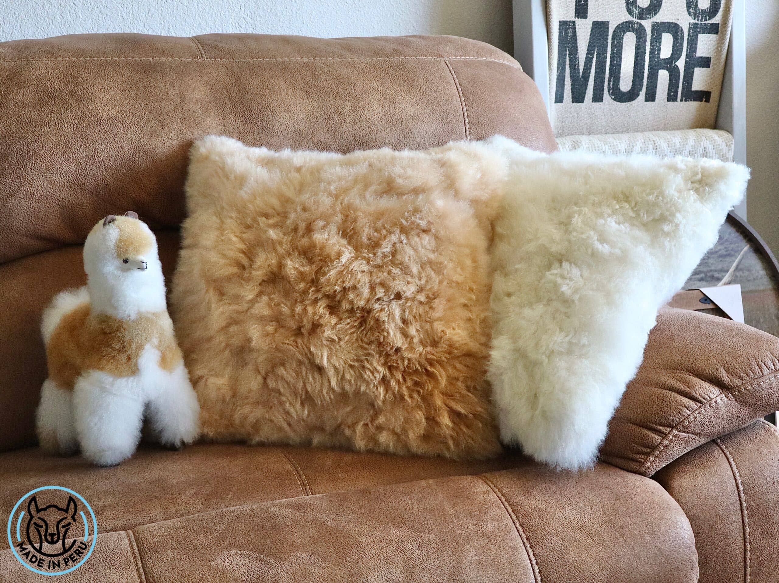 Circle Textile - Wholesale Retailer Sample - Home Decor - Andes - 100% Alpaca Fur0