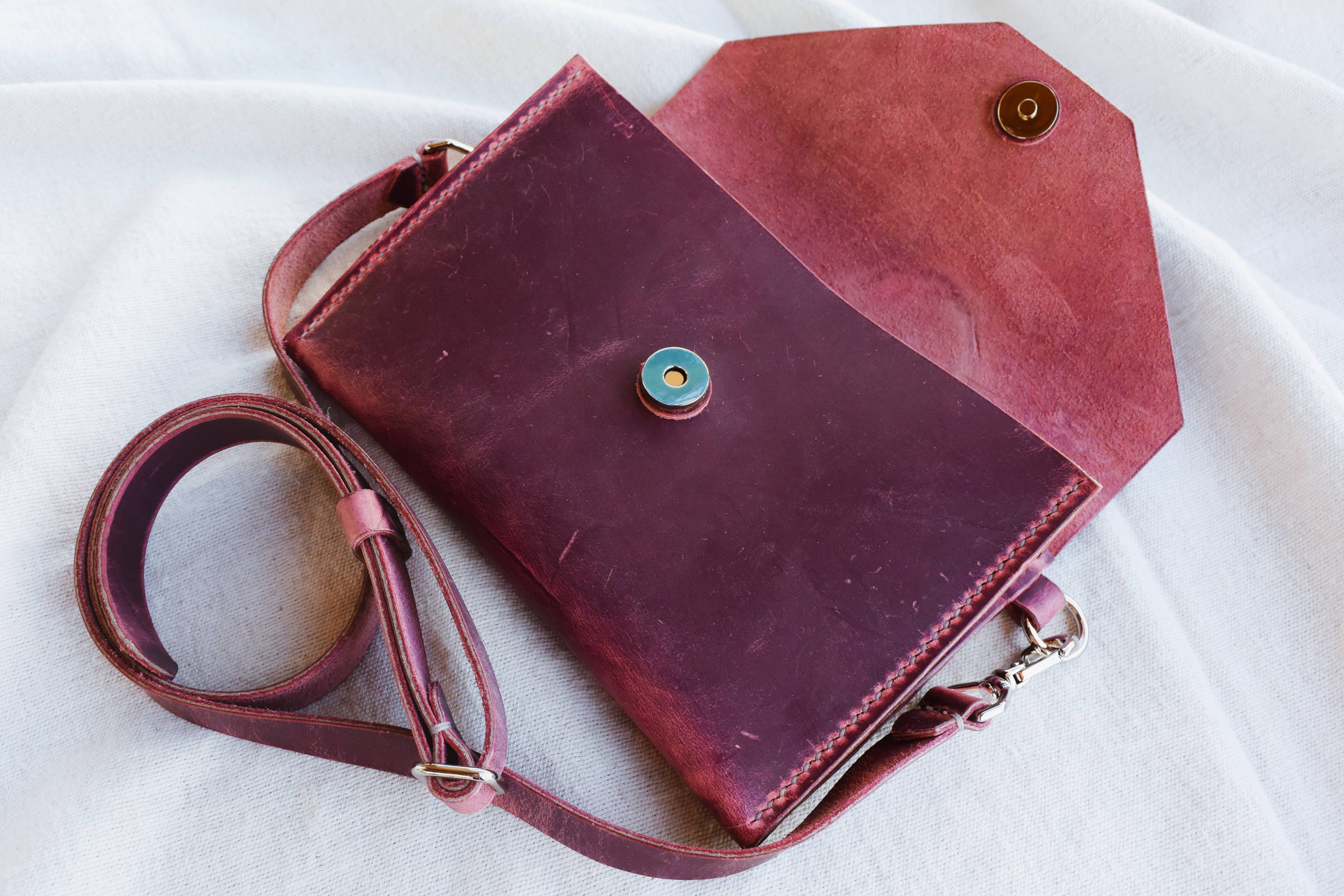 Middleyak Leather Co. - Wholesale Tote Bag - Women's - Jeraldyne Leather Crossbody Bag15